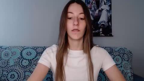 Emma  online show from September 30, 2025, 9:58 am