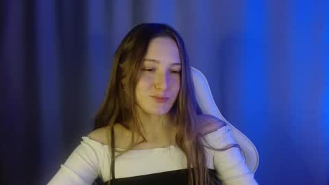 Annie online show from October 22, 2025, 8:30 pm