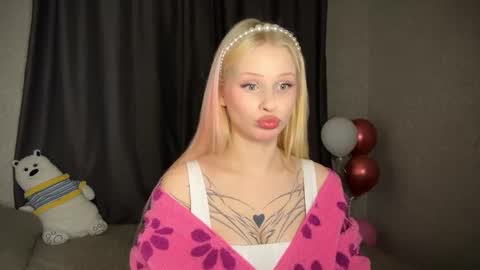 sweetie Lisa3 online show from December 16, 2024, 6:16 pm