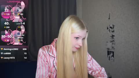 sweetie Lisa3 online show from February 5, 2025, 2:26 pm