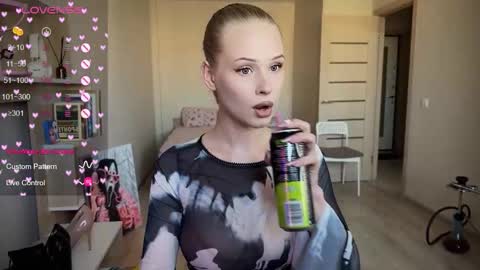 sweetie Lisa3 online show from September 12, 2025, 2:17 pm