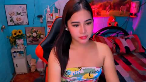 Nicole online show from December 12, 2024, 5:04 pm