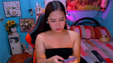 Nicole online show from February 2, 2025, 10:02 am