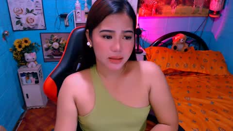 Nicole online show from February 12, 2025, 2:21 pm