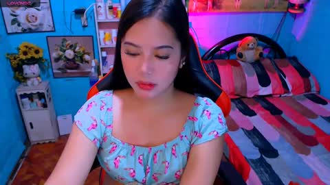 Nicole online show from March 1, 2025, 9:04 pm