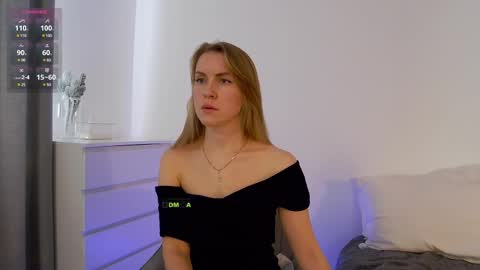 Snapshot of sweetkira1 chatting on March 8, 2025, 9:17 am SweetKira1 online show from March 8, 2025, 9:17 am