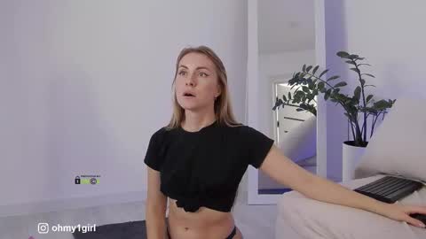 Snapshot of sweetkira1 chatting on November 14, 2025, 12:04 pm SweetKira1 online show from November 14, 2025, 12:04 pm