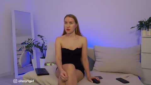 Snapshot of sweetkira1 chatting on November 21, 2025, 12:37 pm SweetKira1 online show from November 21, 2025, 12:37 pm