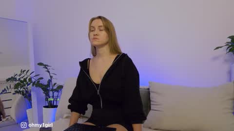 Snapshot of sweetkira1 chatting on November 24, 2025, 3:34 pm SweetKira1 online show from November 24, 2025, 3:34 pm