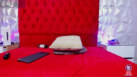 Snapshot of sweetlauren19 chatting on March 4, 2025, 8:35 am Lauren online show from March 4, 2025, 8:35 am