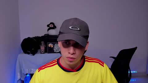 Snapshot of sweetlian_04 chatting on December 22, 2024, 1:12 am Lian online show from December 22, 2024, 1:12 am