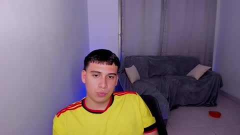 Snapshot of sweetlian_04 chatting on March 6, 2025, 10:30 am Lian online show from March 6, 2025, 10:30 am