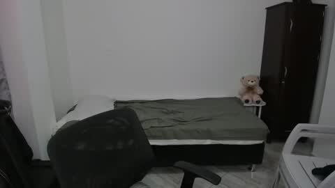 Snapshot of sweetlian_04 chatting on December 16, 2025, 1:43 am Lian online show from December 16, 2025, 1:43 am