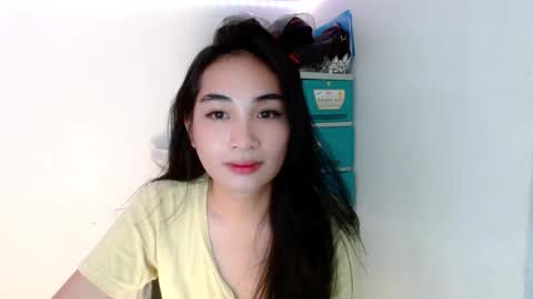 Snapshot of sweetlilly_18 chatting on February 1, 2025, 11:43 am Lilly online show from February 1, 2025, 11:43 am