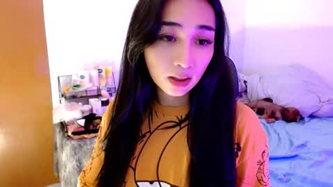 Snapshot of sweetlilly_18 chatting on November 2, 2025, 2:19 pm Lilly online show from November 2, 2025, 2:19 pm