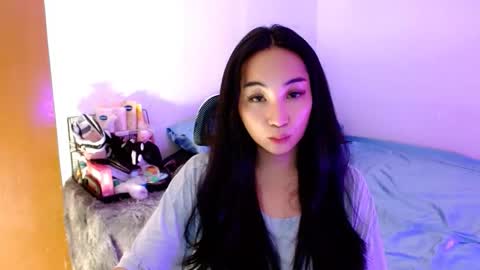 Snapshot of sweetlilly_18 chatting on November 15, 2025, 1:58 am Lilly online show from November 15, 2025, 1:58 am