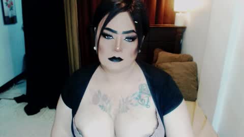 Snapshot of sweetmistresss chatting on October 2, 2025, 11:01 pm Mio online show from October 2, 2025, 11:01 pm