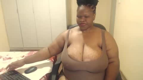 Snapshot of sweetnoziexxx chatting on January 28, 2025, 6:07 pm sweetnoziexxx online show from January 28, 2025, 6:07 pm