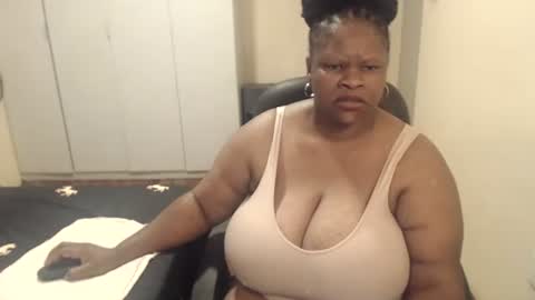 Snapshot of sweetnoziexxx chatting on February 8, 2025, 10:07 am sweetnoziexxx online show from February 8, 2025, 10:07 am