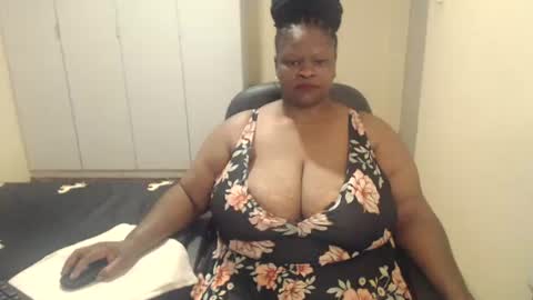 Snapshot of sweetnoziexxx chatting on February 12, 2025, 5:58 am sweetnoziexxx online show from February 12, 2025, 5:58 am