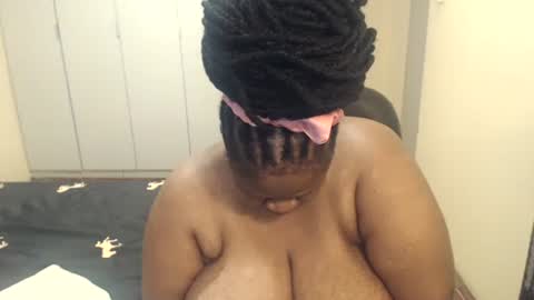 Snapshot of sweetnoziexxx chatting on February 12, 2025, 12:01 pm sweetnoziexxx online show from February 12, 2025, 12:01 pm