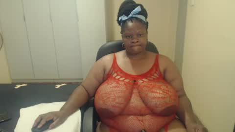 Snapshot of sweetnoziexxx chatting on February 14, 2025, 12:25 pm sweetnoziexxx online show from February 14, 2025, 12:25 pm