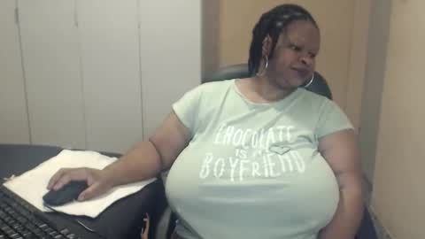 Snapshot of sweetnoziexxx chatting on October 12, 2025, 4:22 am sweetnoziexxx online show from October 12, 2025, 4:22 am