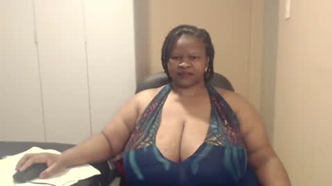 Snapshot of sweetnoziexxx chatting on October 14, 2025, 5:08 am sweetnoziexxx online show from October 14, 2025, 5:08 am