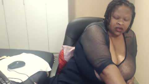 Snapshot of sweetnoziexxx chatting on October 19, 2025, 5:08 am sweetnoziexxx online show from October 19, 2025, 5:08 am