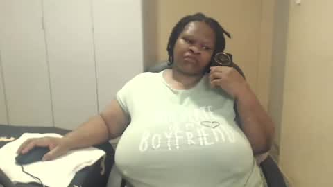 Snapshot of sweetnoziexxx chatting on October 25, 2025, 5:08 pm sweetnoziexxx online show from October 25, 2025, 5:08 pm