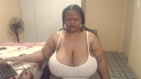 Snapshot of sweetnoziexxx chatting on December 14, 2025, 3:23 am sweetnoziexxx online show from December 14, 2025, 3:23 am