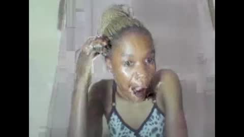 ESTHER online show from February 16, 2025, 6:21 pm