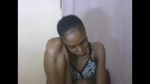 ESTHER online show from November 25, 2025, 7:03 pm