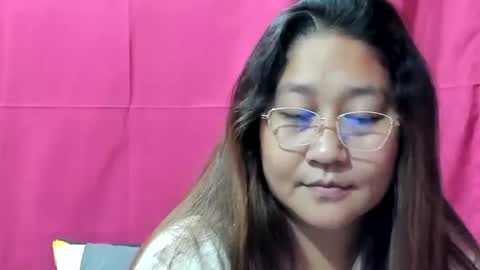 Snapshot of sweetpilipina88 chatting on December 20, 2024, 6:19 am MIA online show from December 20, 2024, 6:19 am
