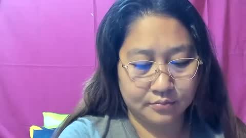 Snapshot of sweetpilipina88 chatting on January 17, 2025, 12:20 am MIA online show from January 17, 2025, 12:20 am