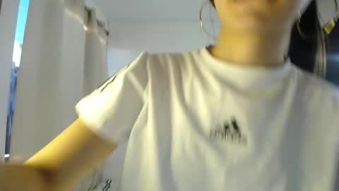 Snapshot of sweetpink1_ chatting on October 10, 2025, 8:08 pm Caro  Lily online show from October 10, 2025, 8:08 pm