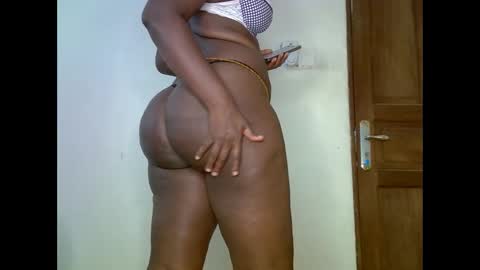 sweetrenne online show from February 5, 2025, 11:34 am