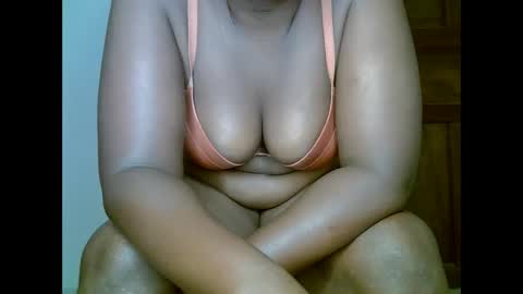 sweetrenne online show from February 19, 2025, 2:12 am