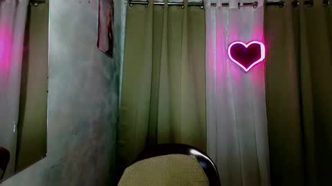 Snapshot of sweetsassyvv chatting on October 1, 2025, 1:11 am sweetsassyvv online show from October 1, 2025, 1:11 am