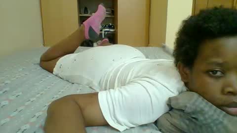 sweetshilah online show from October 29, 2025, 2:52 pm