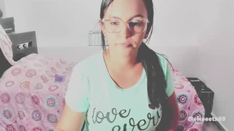 Snapshot of sweetsquirtx23 chatting on December 22, 2024, 8:25 pm lili online show from December 22, 2024, 8:25 pm