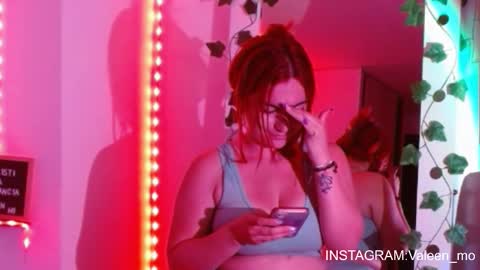 Snapshot of sweett_minionn chatting on February 21, 2025, 2:39 am IG valeen mo Vale My schedule Monday to Friday900 am - 300 pm online show from February 21, 2025, 2:39 am