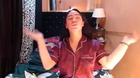 Snapshot of sweettrixiee chatting on October 19, 2025, 10:32 pm Ms trixiee online show from October 19, 2025, 10:32 pm