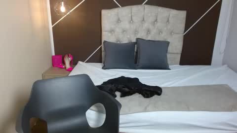 Snapshot of sweettscarlet chatting on September 18, 2025, 11:56 am Scarlet online show from September 18, 2025, 11:56 am