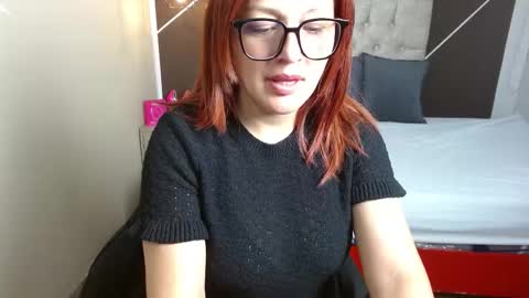 Snapshot of sweettscarlet chatting on September 21, 2025, 12:18 pm Scarlet online show from September 21, 2025, 12:18 pm