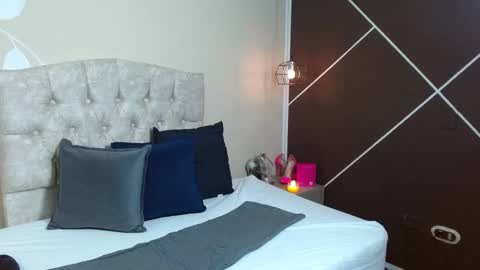 Snapshot of sweettscarlet chatting on October 2, 2025, 11:28 am Scarlet online show from October 2, 2025, 11:28 am