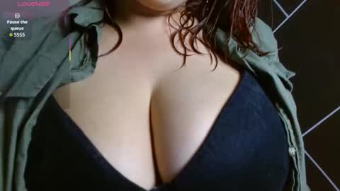 Snapshot of sweettscarlet chatting on October 19, 2025, 11:33 am Scarlet online show from October 19, 2025, 11:33 am