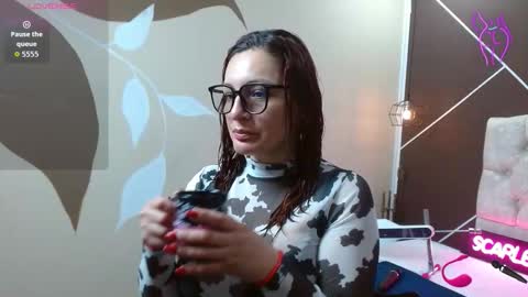 Snapshot of sweettscarlet chatting on November 23, 2025, 12:05 pm Scarlet online show from November 23, 2025, 12:05 pm