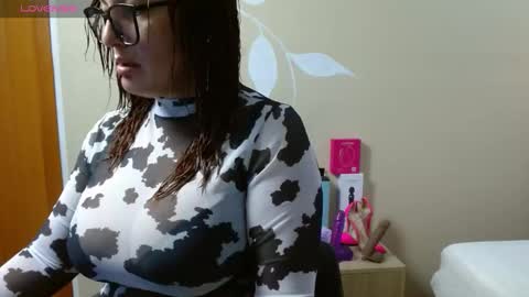 Snapshot of sweettscarlet chatting on November 29, 2025, 12:41 pm Scarlet online show from November 29, 2025, 12:41 pm