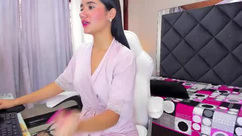 Snapshot of sweettyalondra chatting on February 23, 2025, 5:18 pm ALONDRA online show from February 23, 2025, 5:18 pm